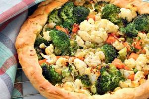 Салаты из брокколи и цветной капусты – польза и вкус Запеченные овощи в духовке брокколи цветная капуста
