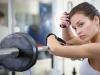 Jak powiększyć piersi ćwiczeniami: w domu i na siłowni