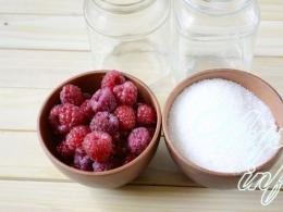 सर्दियों के लिए चीनी के साथ रास्पबेरी - खाना पकाने के बिना चिकित्सीय स्पिन रास्पबेरी को चीनी का उपयोग करके कवर किया जाता है