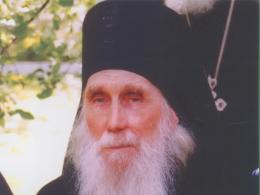 Servizio funebre per l'archimandrita Kirill (Pavlov)